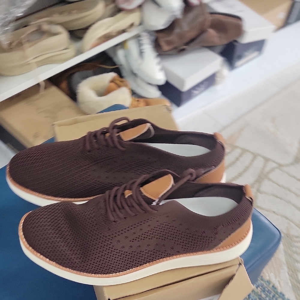 Elegant Brown Knit Men's Sneakers - Picture 5 of 6
